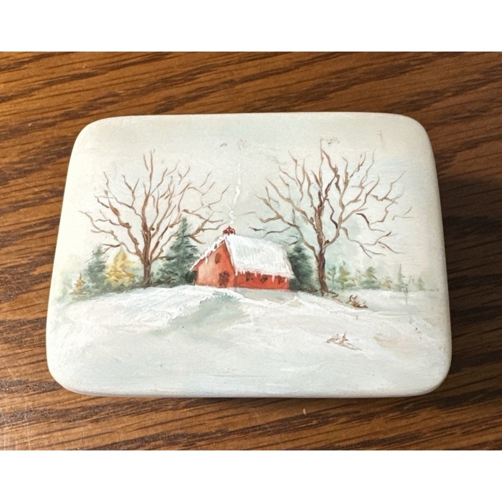 Vintage Small White Green Red Porcelain Trinket Jewelry Vanity Pill Box With Lid